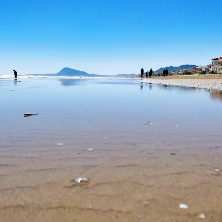 Hello Roger Апартаменты