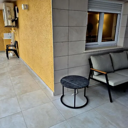 Lejlighed Hello Roger Oliva